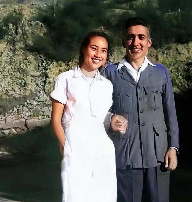 1949年，27岁的毛岸英邀请一女子跳舞。她并没有起身，没想到女子对毛岸英说了一