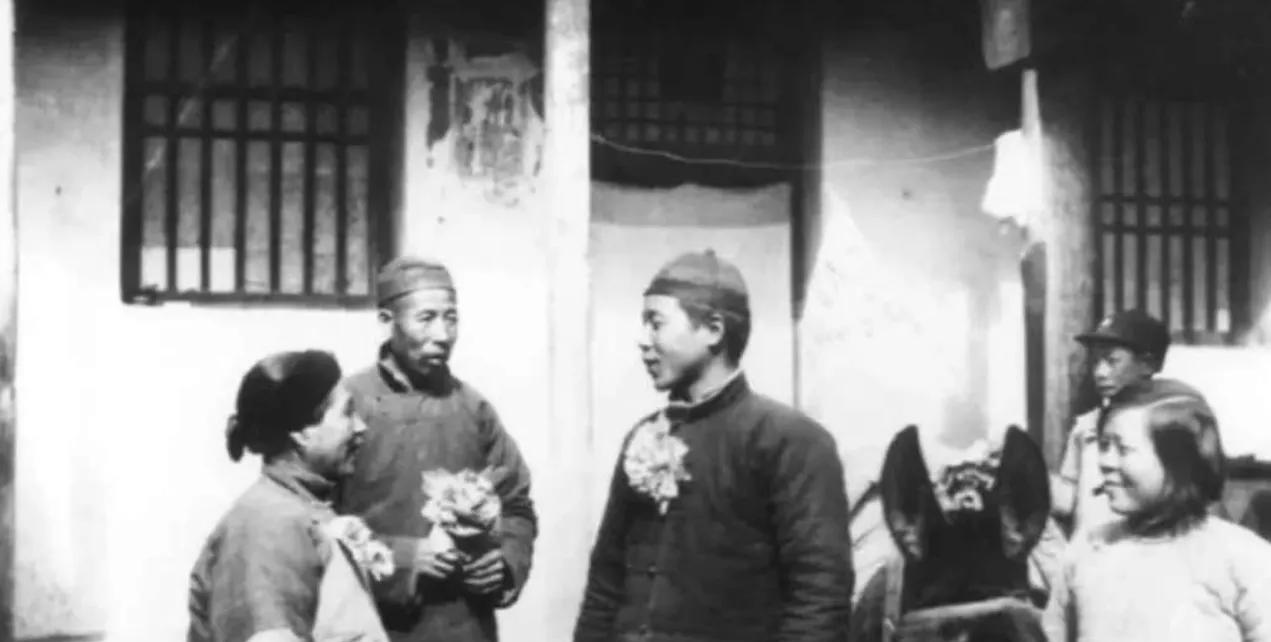 1964年，有320名大校晋升为少将，在晋升名单中，有同志对一个人提出异议。为了
