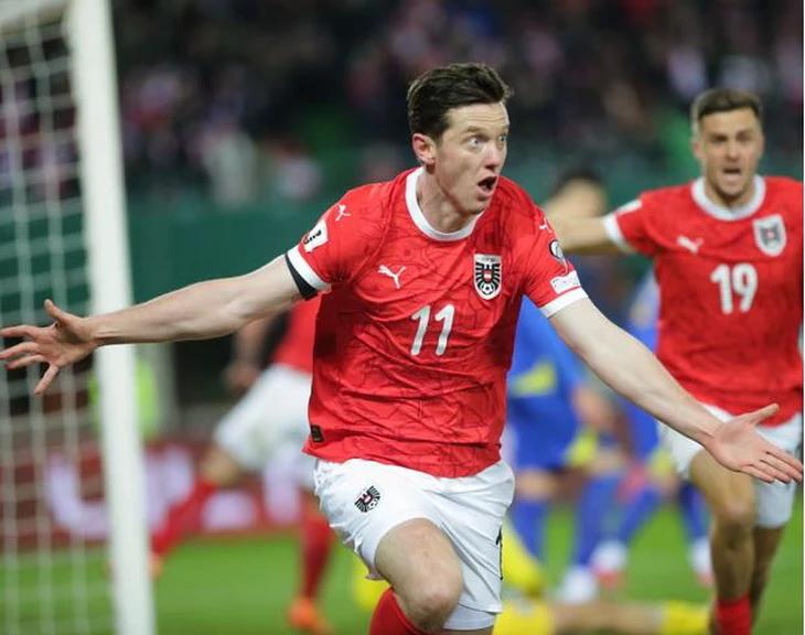 【FIFA新规催生奇葩赛：双方“都不想赢”】在J组前两轮比赛结束后，阿根廷已