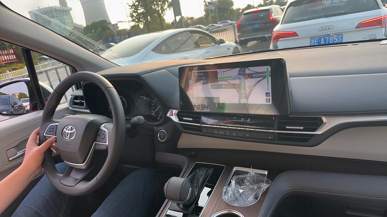 赛那两驱豪华版提车