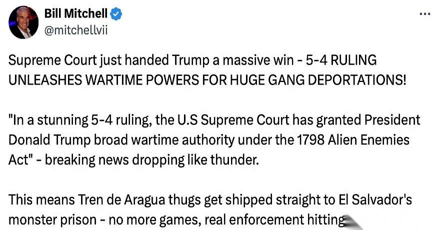 我跟你说个事儿，刚才我刷手机，眼珠子差点没掉出来。特朗普那个社交账号，就跟水库