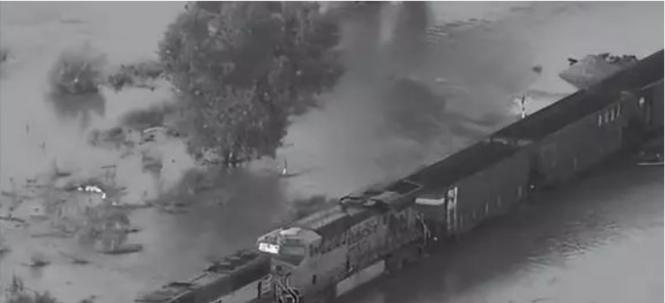 1959年7月22日深夜，沈阳开往北京的一列火车突然消失，600多人失踪了。