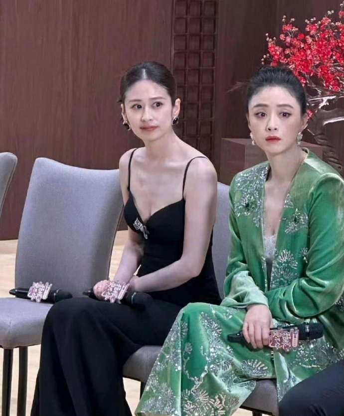 颖儿和蒋欣这也太瘦了吧！
