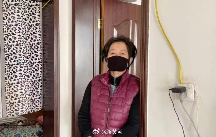 【#唐山农妇袭警案一审宣判#：屈晓玲不服“定罪免罚”，已上诉】#农妇袭警案被