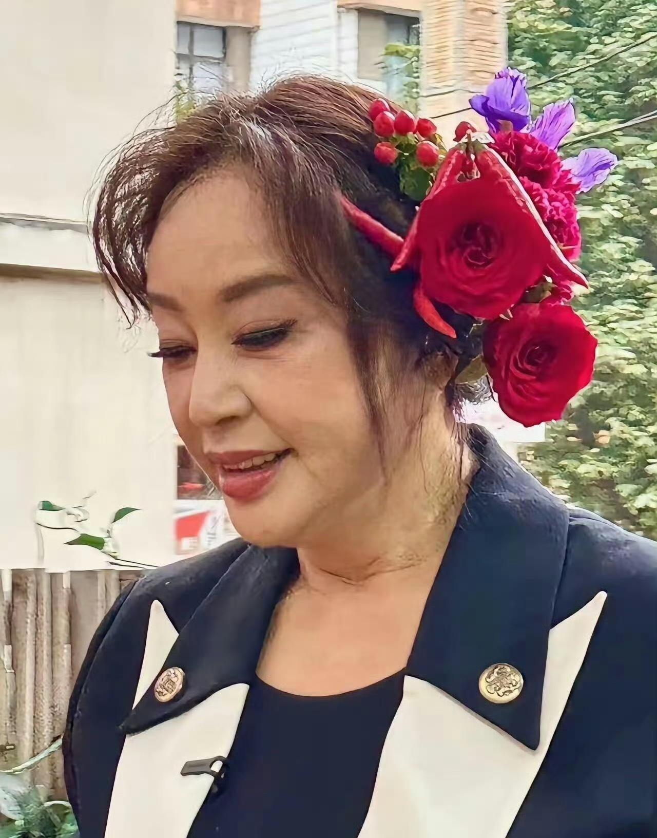 特别佩服刘晓庆的精力，年纪这么大了，还能这么折腾，真的从年轻时候就能看出来她是个