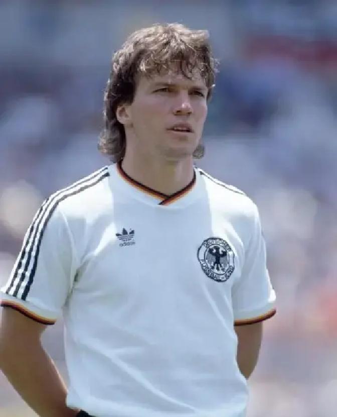 把克罗斯排马特乌斯前面？德国人自己先吵翻了。最新德媒调查，超过七成球迷坚持