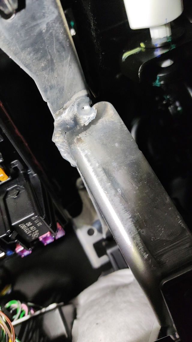 问界m7这做工，怎么对得起这个价钱哈昨天拆开，进去一看！！！！！！！！好家伙，