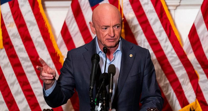 就在刚刚，美国国会内部罕见出现一幕——五角大楼对一名参议员的调查还在升级，而共