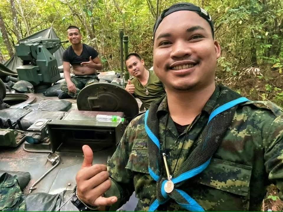 实话实说，泰国女人不一定是真女人，泰国男人是真爷们。尤其是这个坦克兵炮手，一口气