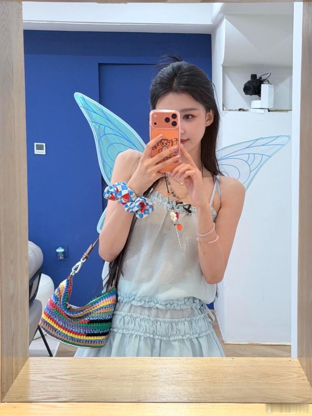 你若盛开，蝴蝶自来🦋孙怡化身银翼蝴蝶精灵，一出场便惊艳全场。孙怡花蝴蝶好养眼孙