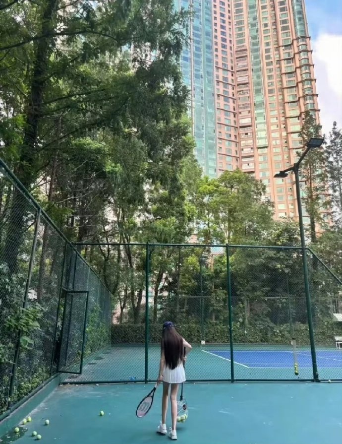 这真的是叶珂吗？好像动漫里的纸片人，这也太绝了​​​