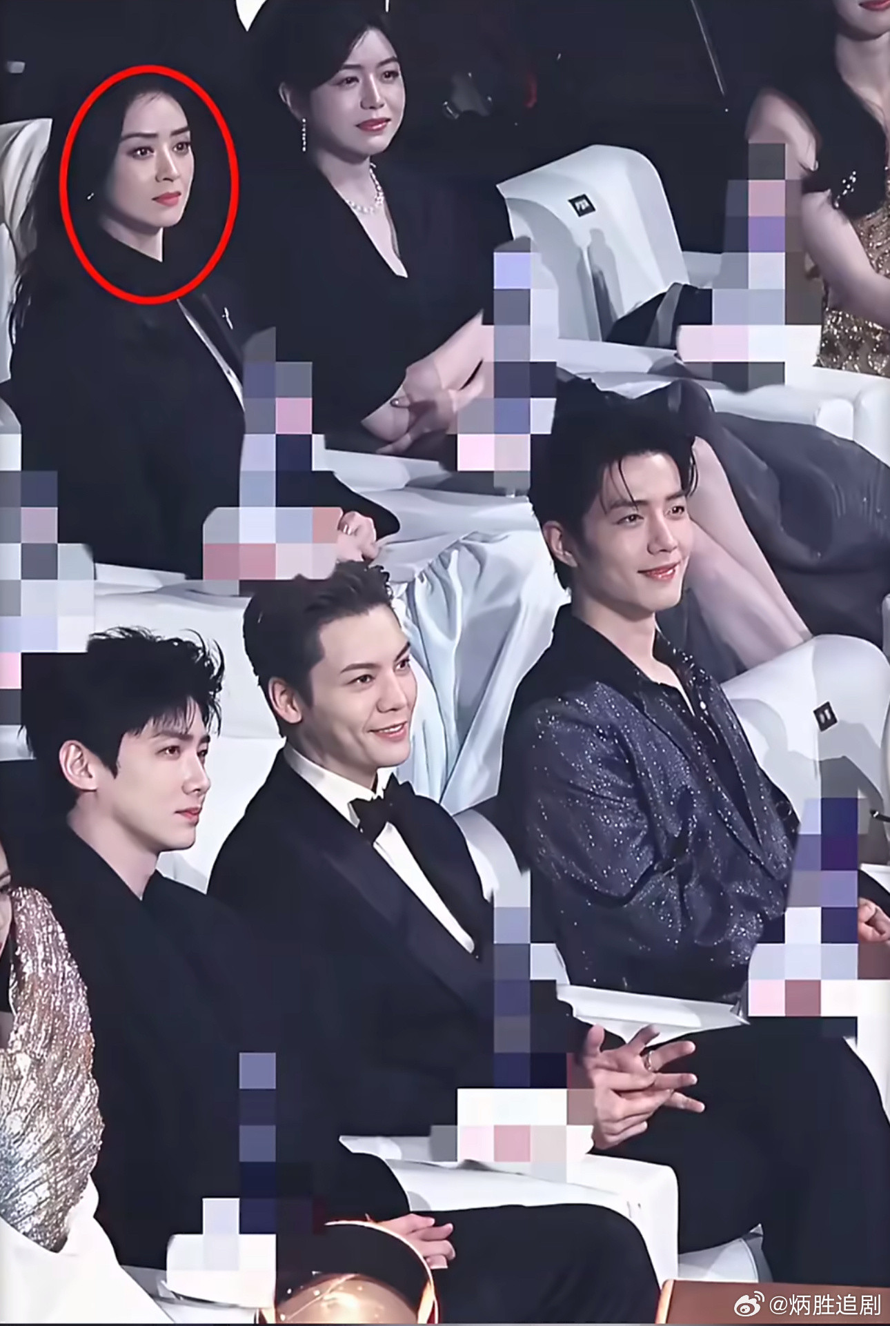 地方台也太不体面了吧，东方卫视品质盛典，蒋欣实绩、代表作拉满，却坐在后排靠边…甚