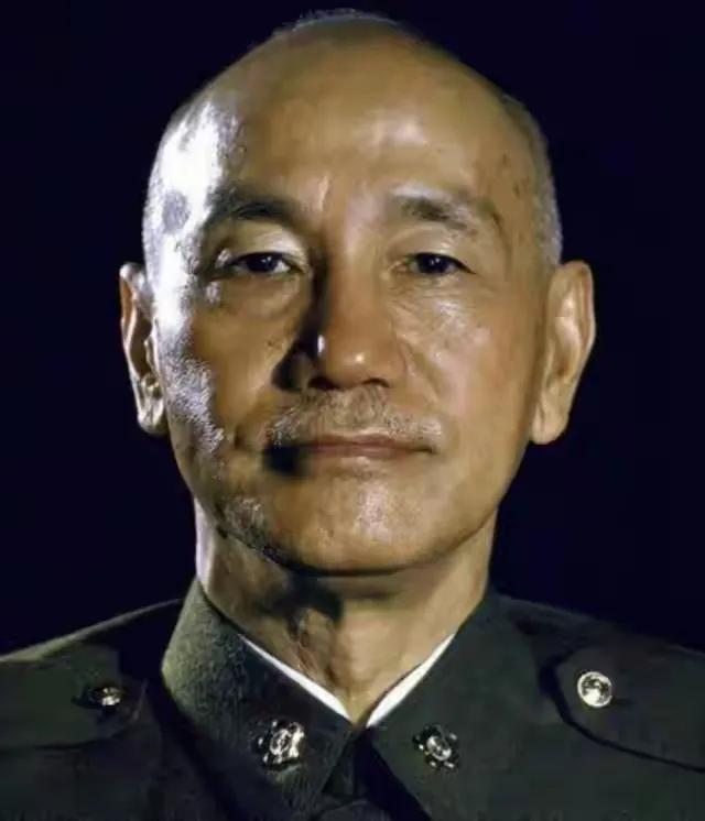 台湾学者蔡正元说：“蒋介石的遗愿就是埋在中山陵旁边，我觉得大陆应该有所让步啦。”