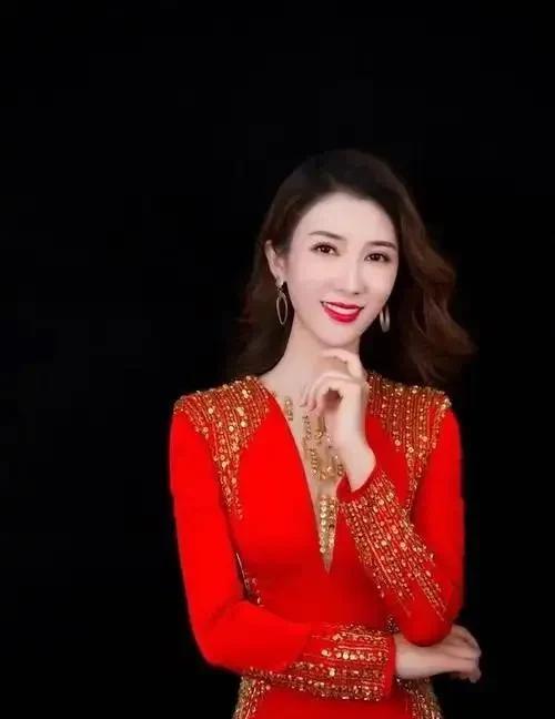 一览众山小#今日所见所闻#世联赛中国女排经过了北京站、香港