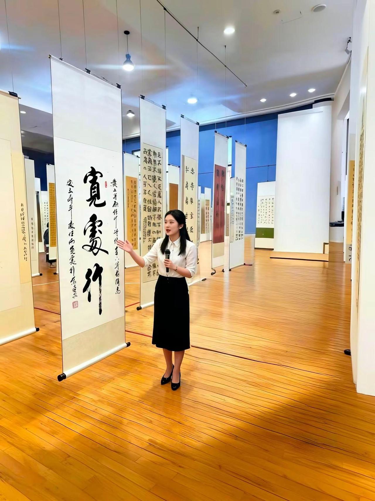 书法是文化自信重要来源书法艺术爱好者热爱书法艺术书法展现场书法特色展