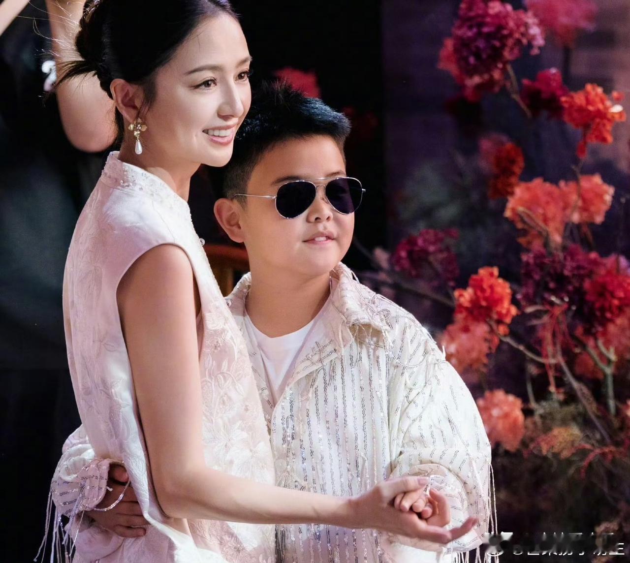 陈思诚虽然有女朋友，但是家里的事她都会听佟丽娅的，不是因为佟丽娅给她生了儿子，而