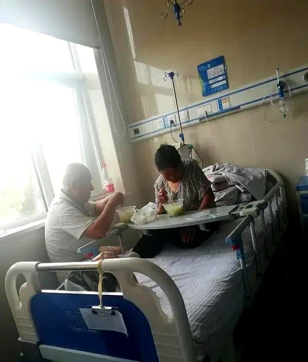 我岳父家里拆迁184万给儿子180万，给我媳妇4万我没让要，然后小舅子做生意赔了