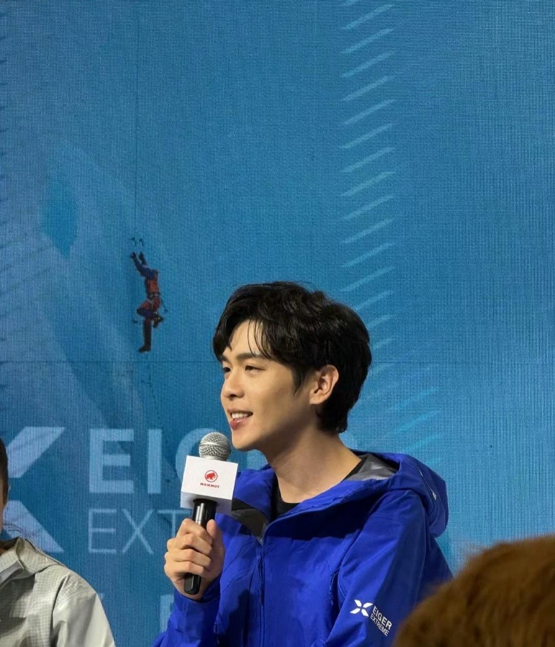 张若昀这瘦的😳有70kg嘛？张若昀其实除了庆余年1那会儿胖了一些，其余时间