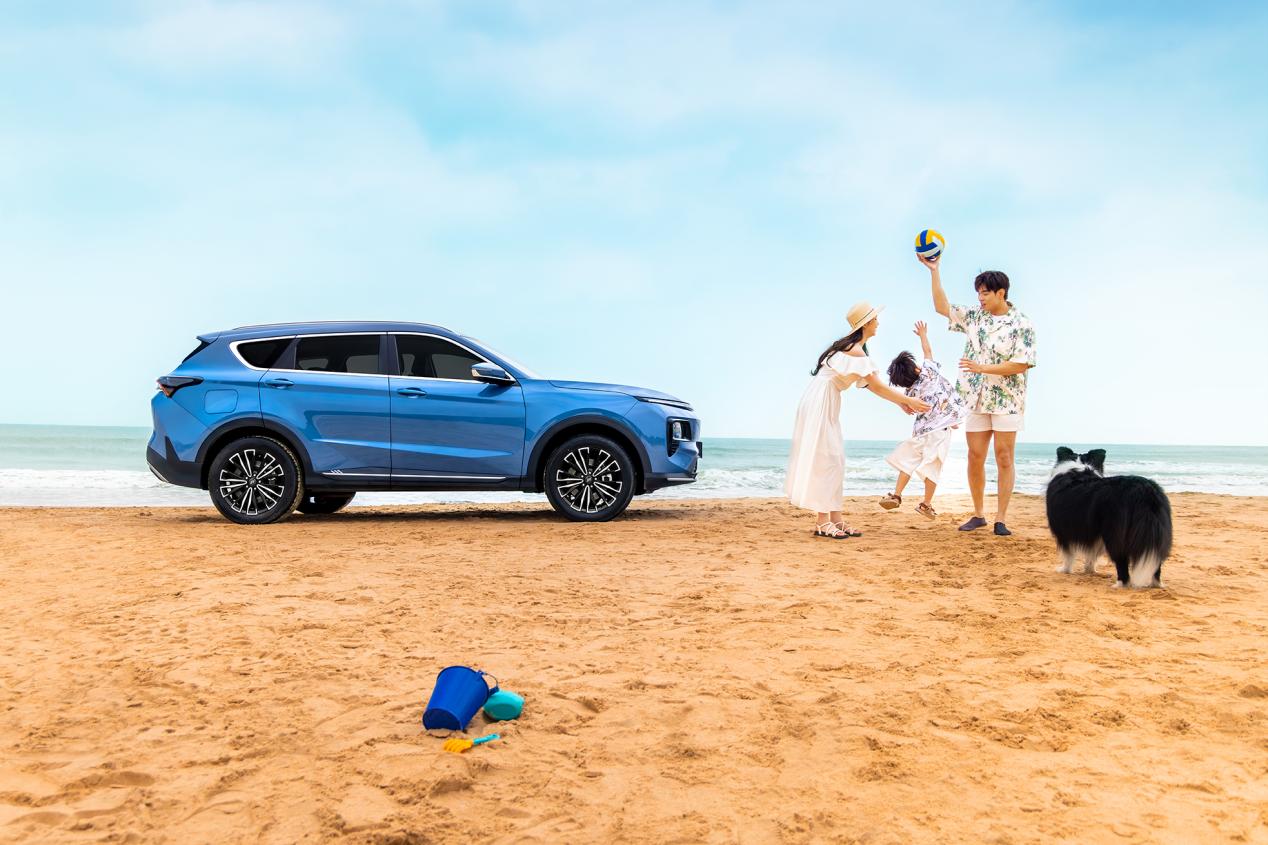 现在喜欢旅行的人越来越多，于是大六座、方盒子之类的车型越来越多，甚至还要用上大巴