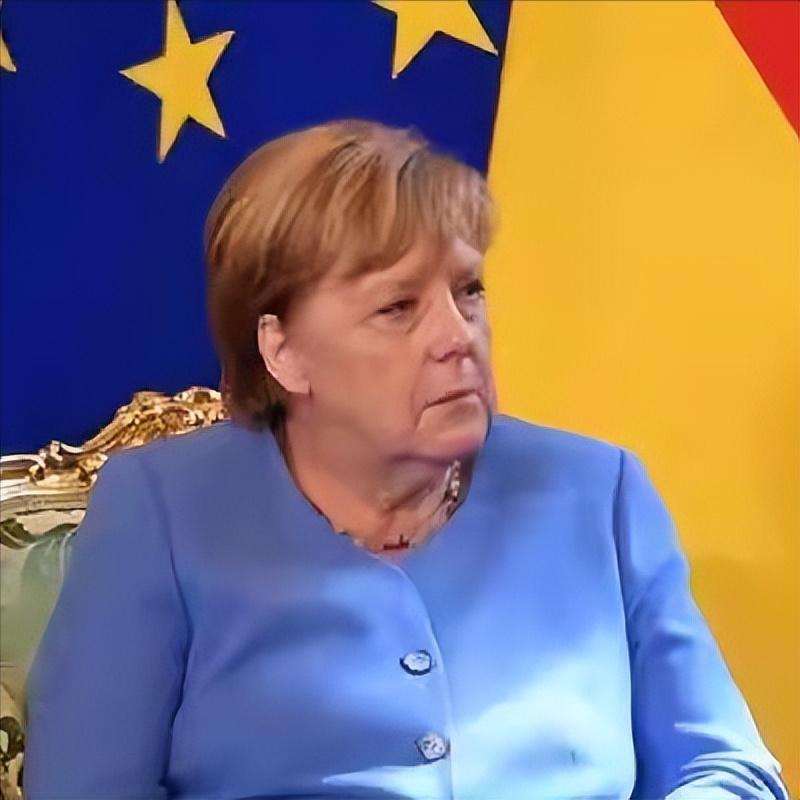 默克尔突然爆料，导致俄乌冲突大爆发的居然不是老美，而是波兰刻意火上浇油！最希望大