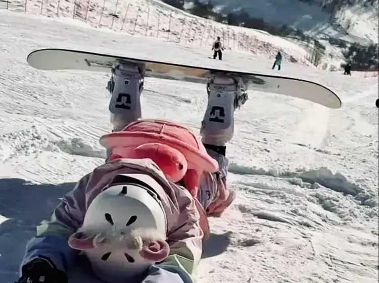 全运会结束后放假期间，张家齐悄悄到了贵州旅游。她不是人们关注的重点，不像全红婵