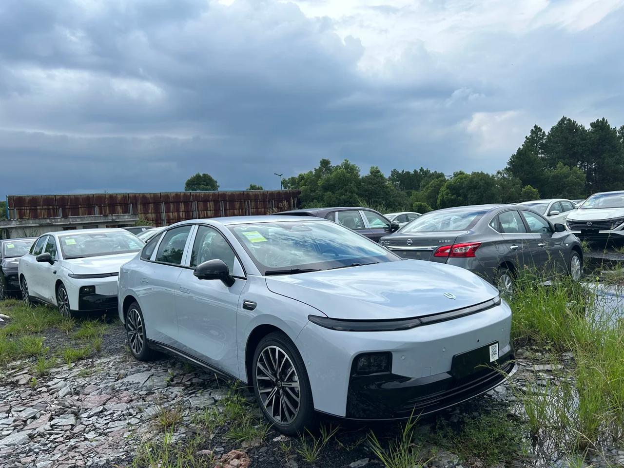 激光雷达版最值，为啥？两个原因告诉你：第一，续航。650km的CLTC续航，根