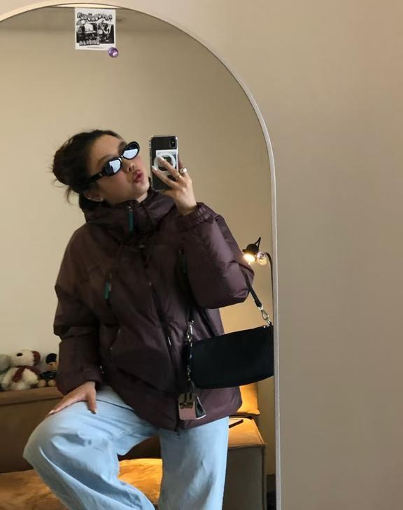 Jennie穿搭最适合i人厚厚的外套舒舒服服jennieJENNIE