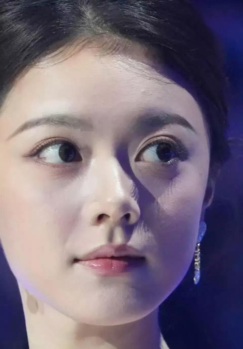 赵今麦的眼睛是不是很漂亮？据说是眼裂最大的女明星。求科普，什么是眼裂？