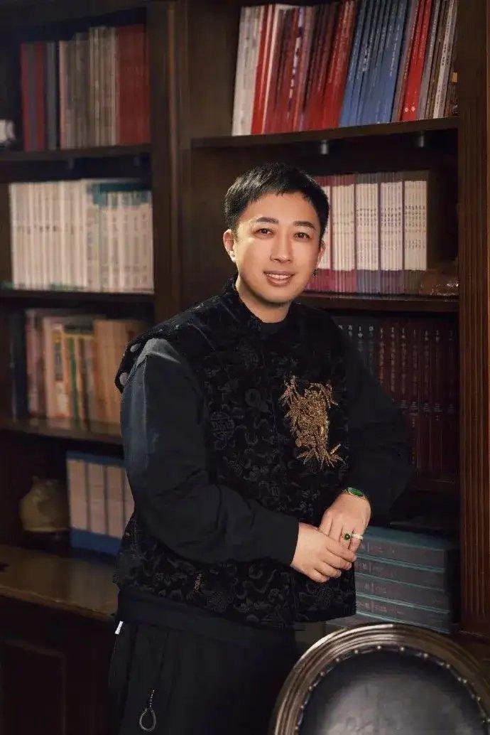 于正与曾舜晞合作了三部戏于正和曾舜晞合作过两部剧，并非三部，分别为《五福临门》