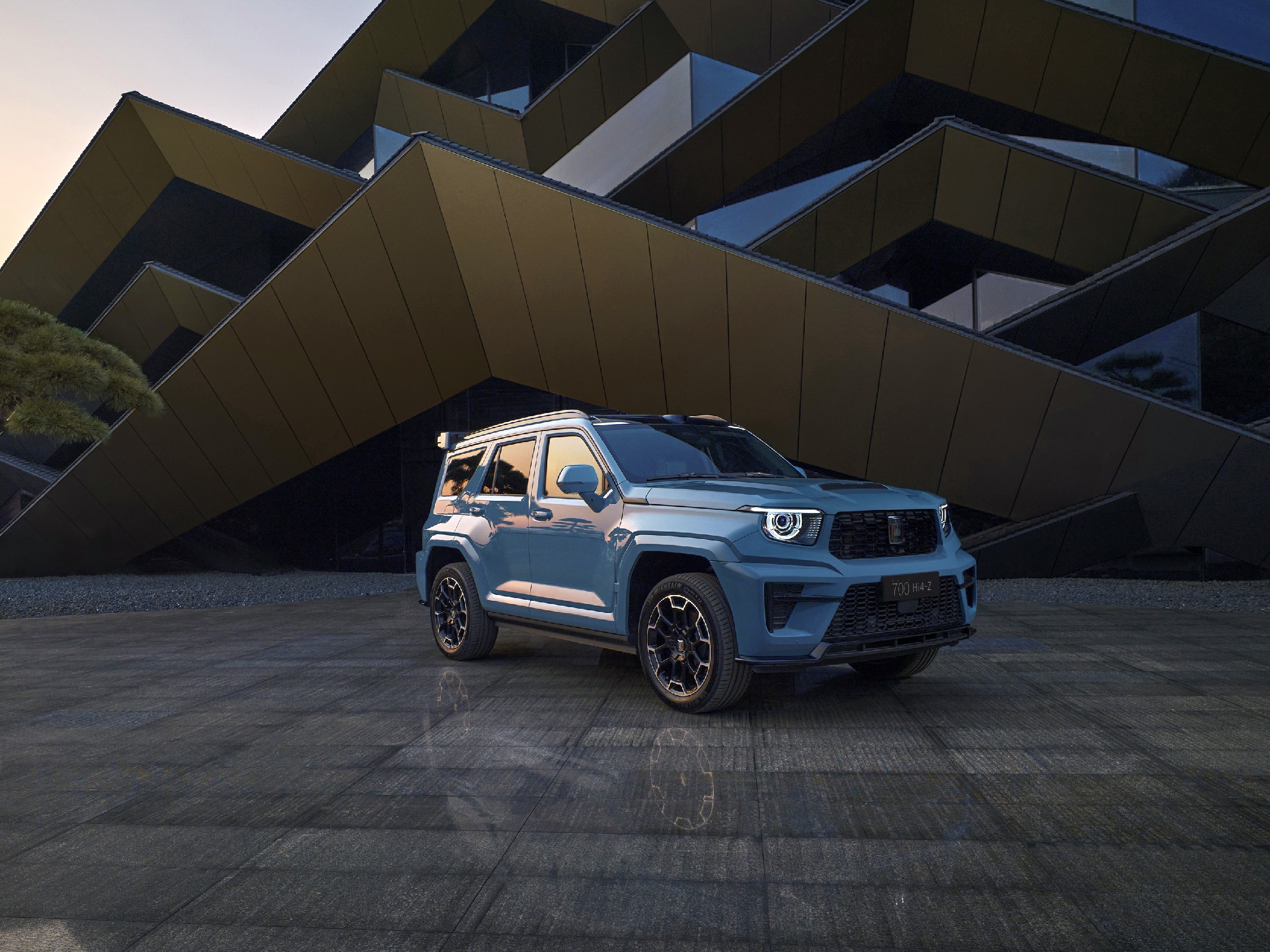 中国汽车高端化，早该跳出西方的审美框架了！于是全新坦克700来了，中式豪华的内