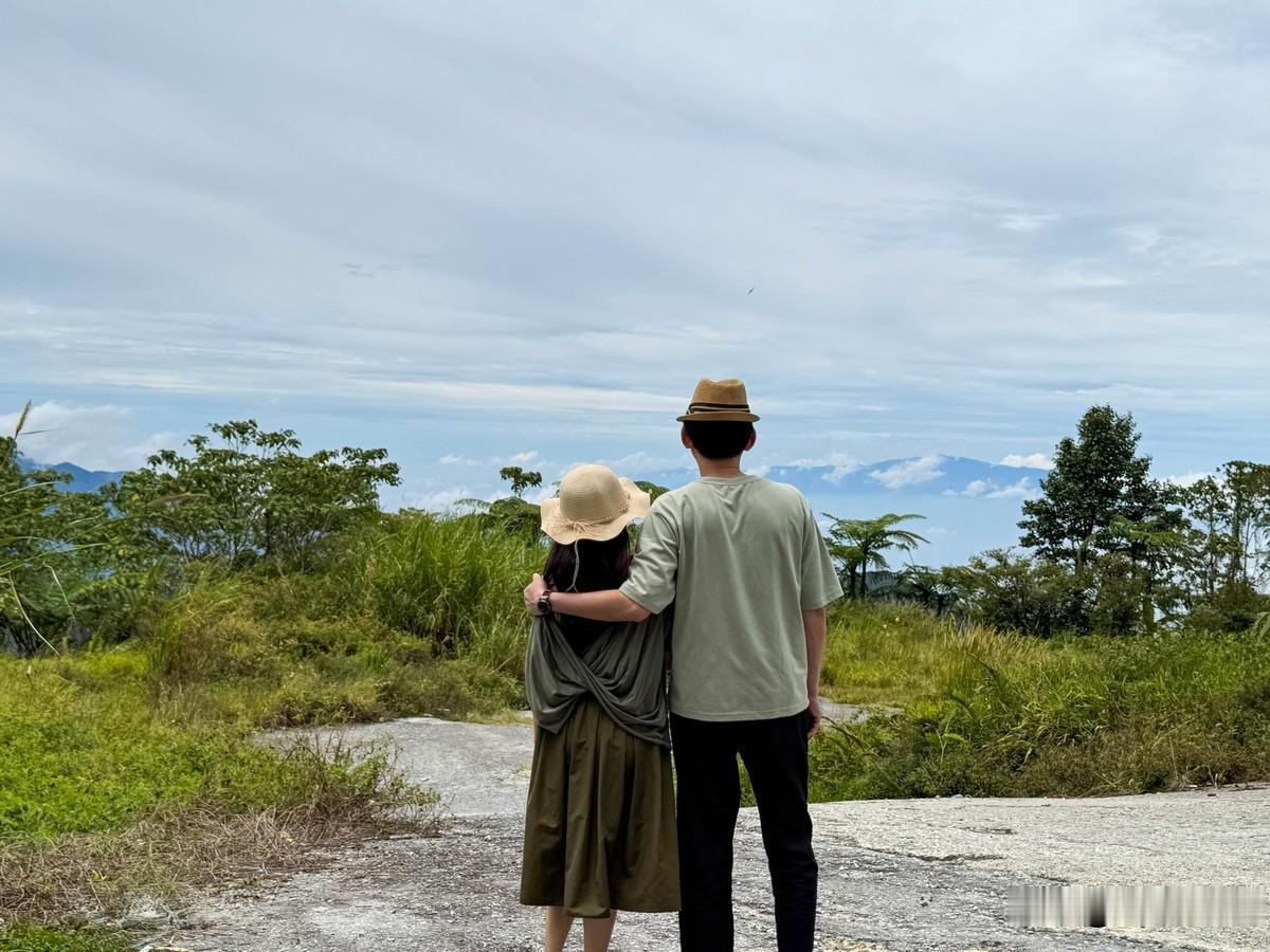 想让女人对你死心塌地，别靠讨好，抓住这2个软肋就够了很多中年男人都想不通一