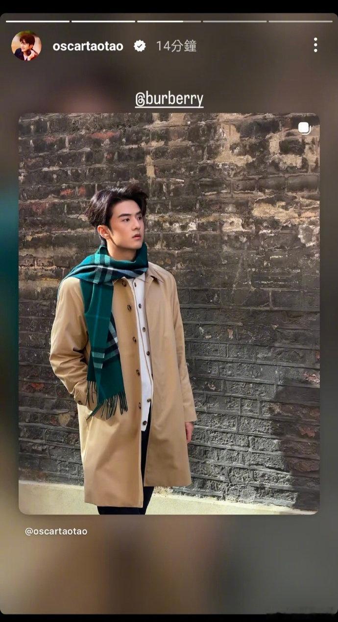 #孙乐言奥斯卡女明星和男助理#女明星和她的男助理一起来伦敦看Burberry秀了​#娱乐#​