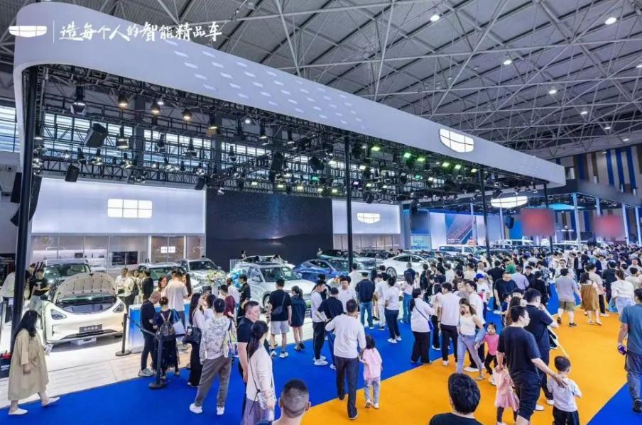 吉利旗下第四代博越L车型正式宣布开启预售，共5款配置车型，预售价区间为