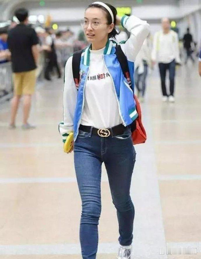 吴昕以‎前那腿型真心不‎好‎看，如今彻底逆⁠袭‎了，果然自律就是最好﻿‏的医美。