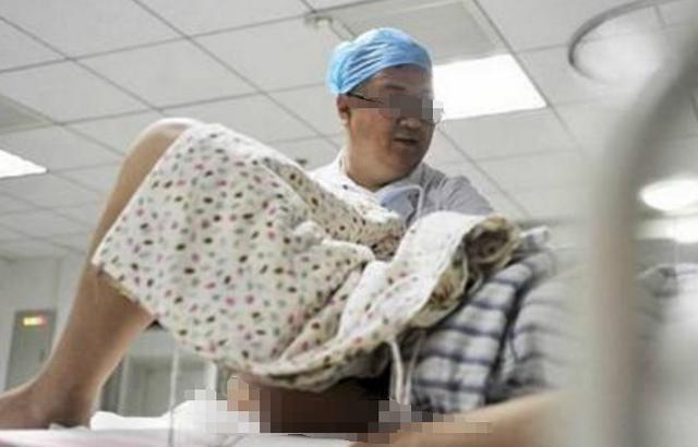 孕妇生宝宝, 用力太过, 男医生“躺枪”, 尴尬!