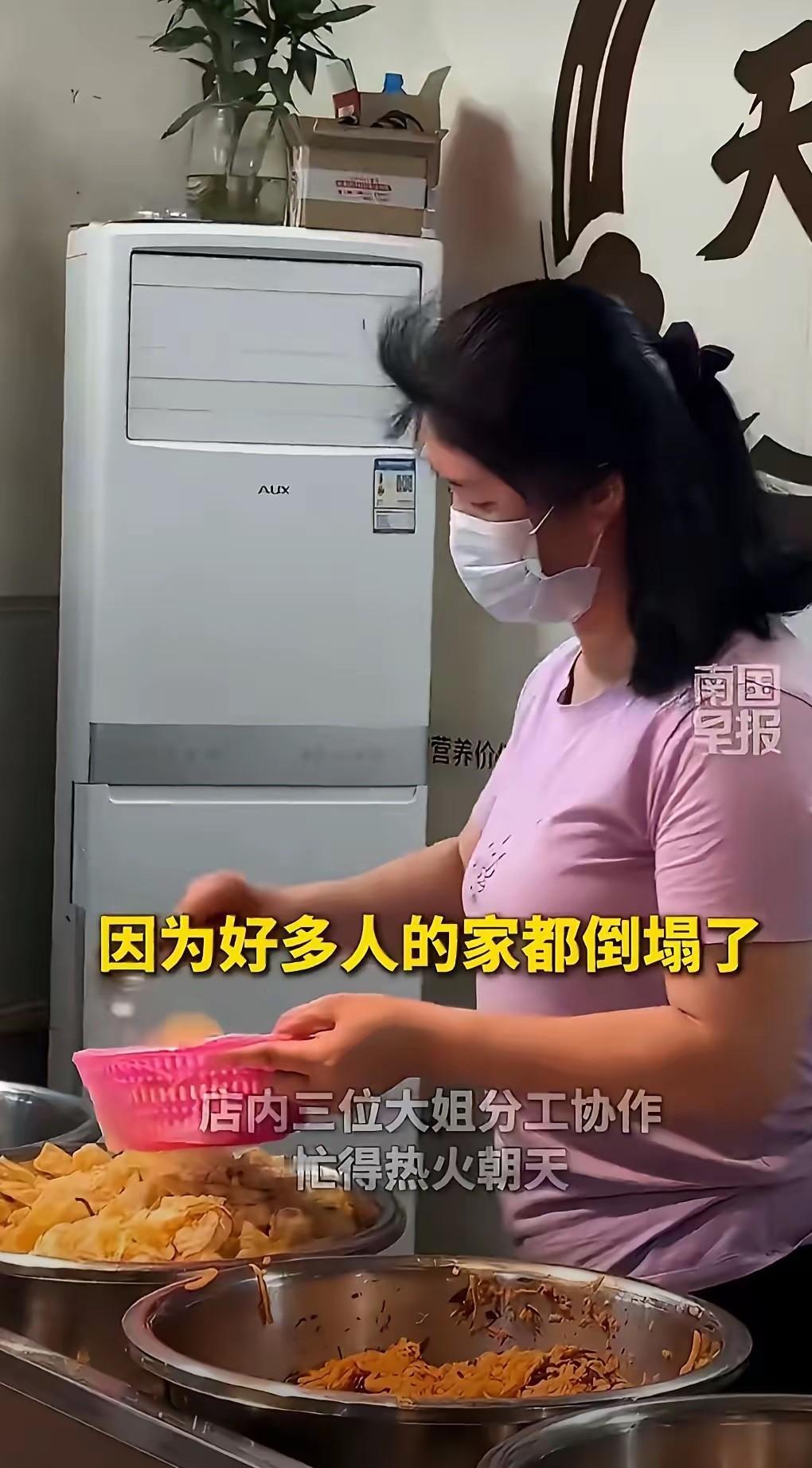 柳州地震发生后，最戳人的一幕出现了，不是救援，而是排着长长队伍的人，他们手里