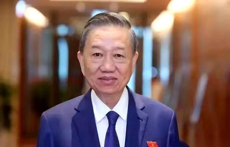 越南新当家苏林一句话，让全球经济分析师的下巴都快掉地上了。 他对着所有人承诺