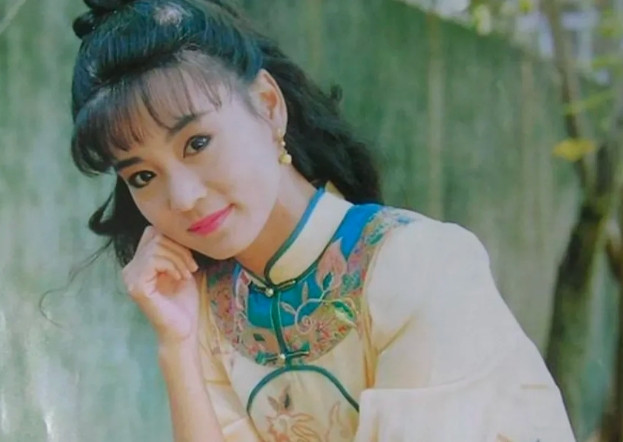 1997年，38岁的刘雪华怀了刘德凯的孩子，刘雪华满心欢喜的筹备着两人的婚礼。可