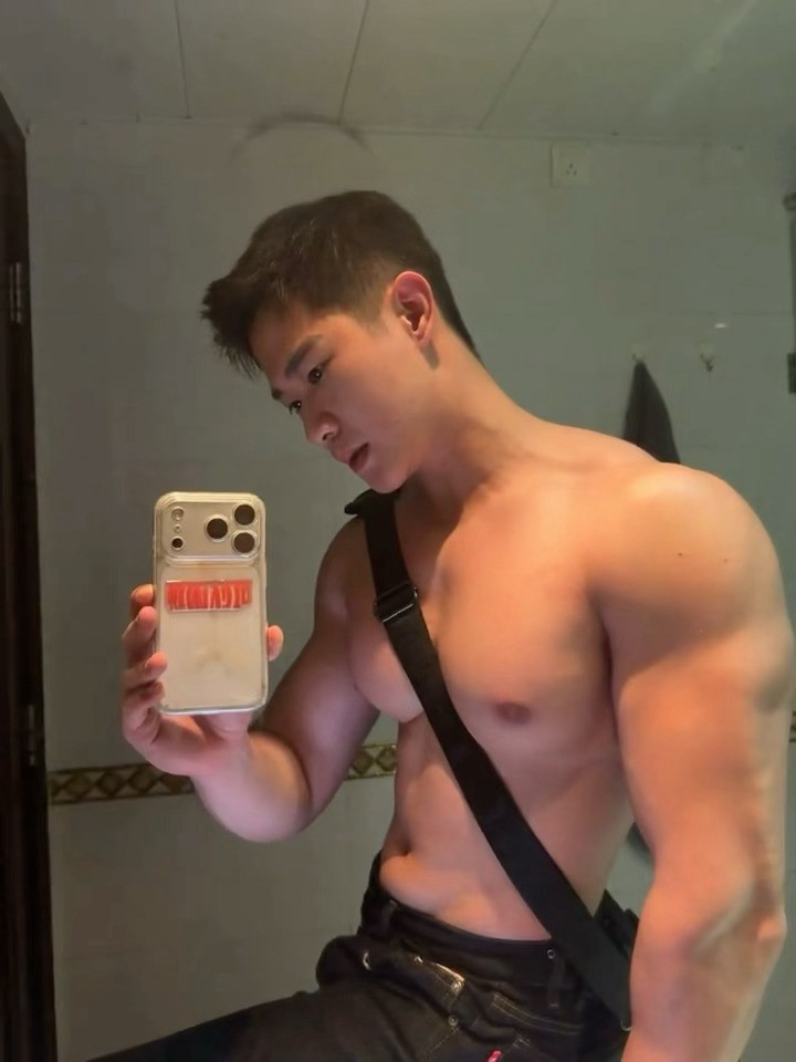 🤳​​​