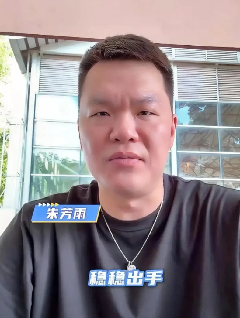 朱芳雨今晚睡不着了！张明池个人原因解约他认了，莫兰德回辽宁也认了，怎么连徐昕