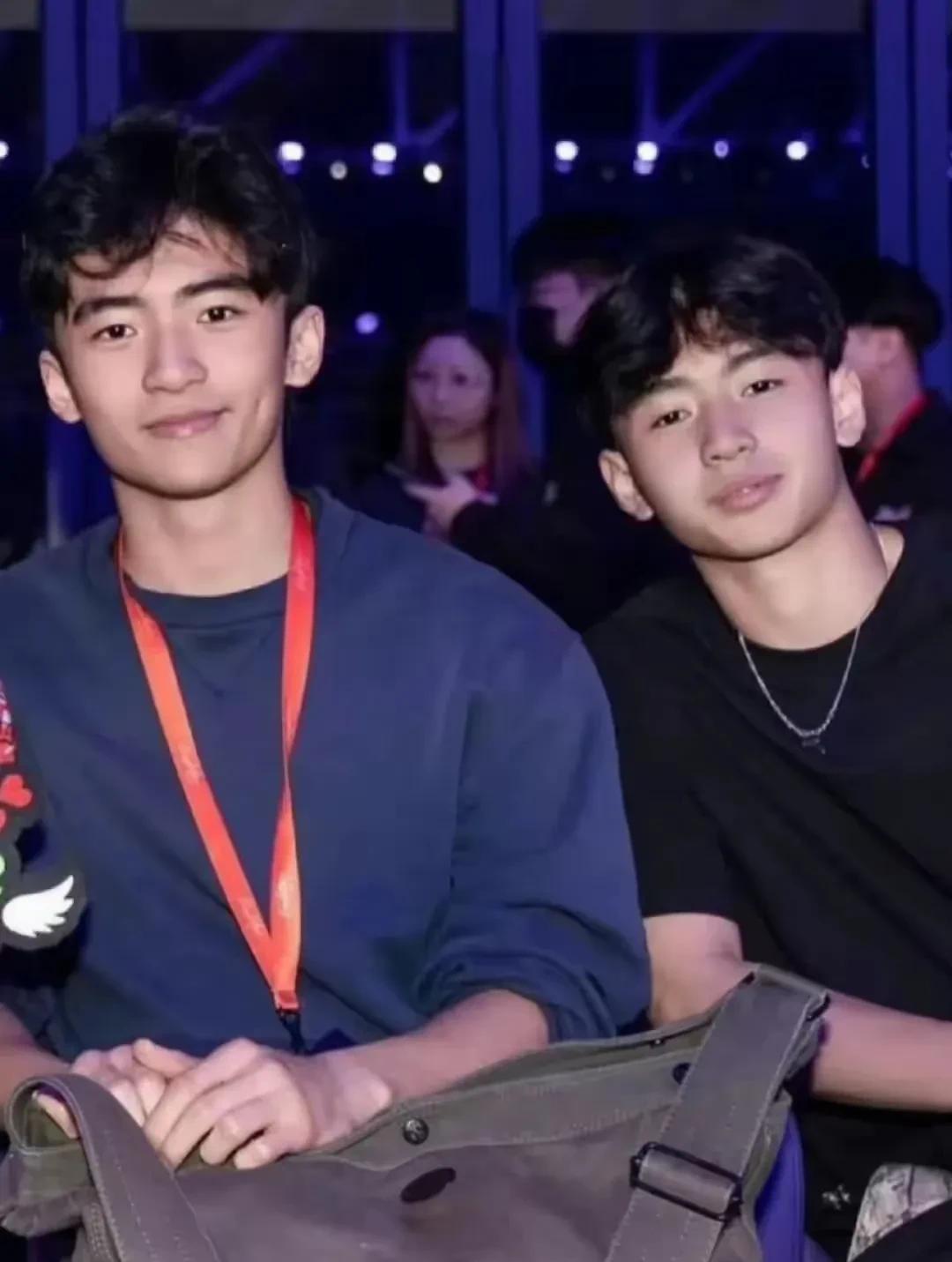 张柏芝在社交平台上晒出为大儿子Lucas庆祝18岁生日的视频！她与谢霆锋恋爱，