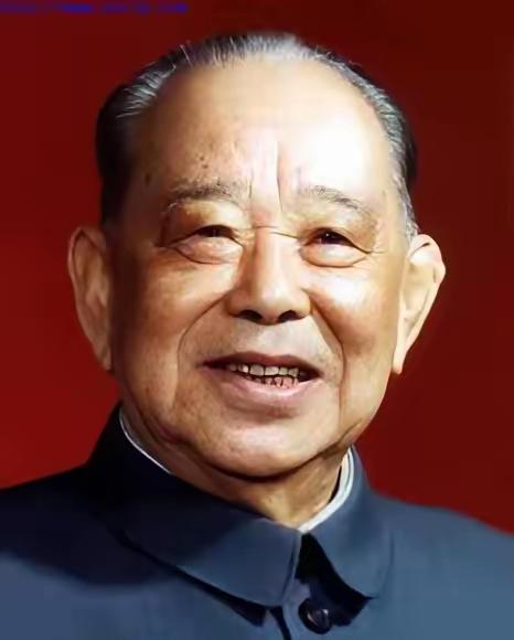 开国中将怒批职级太低，藏着对有功之臣的真心敬重1979年，成都。开国中将廖
