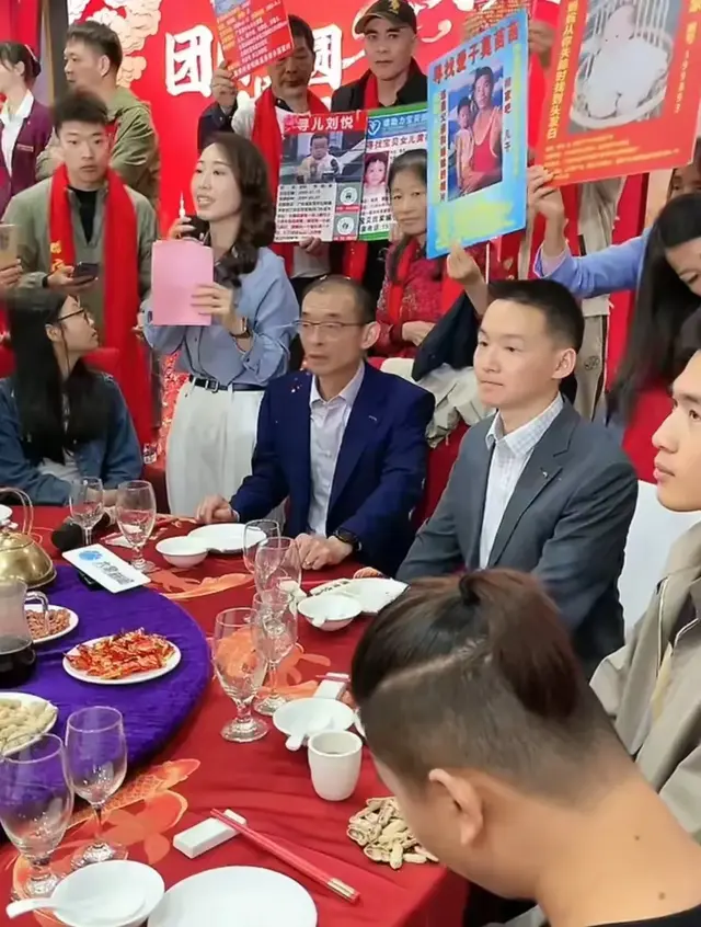 从沉默到真相谢妈妈好友揭秘四兄妹未喊郑琴妈妈孩子们没忘来时路