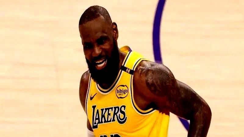 51,035分，詹姆斯一个人把历史得分榜撕成两半。贾巴尔44,149分，被