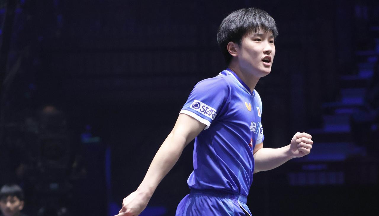 随着户上隼辅疯狂搏杀吴晙诚一小时未遂后，日本男选手只剩下张本智和这根独苗还呆在澳