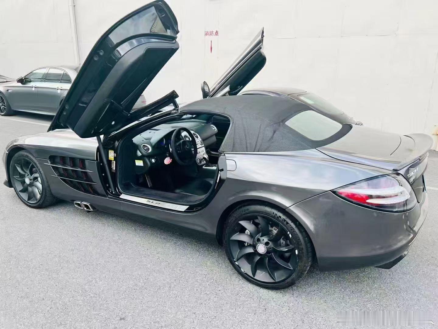 梅赛德斯奔驰SLR敞篷，09年上牌、1.5万多公里