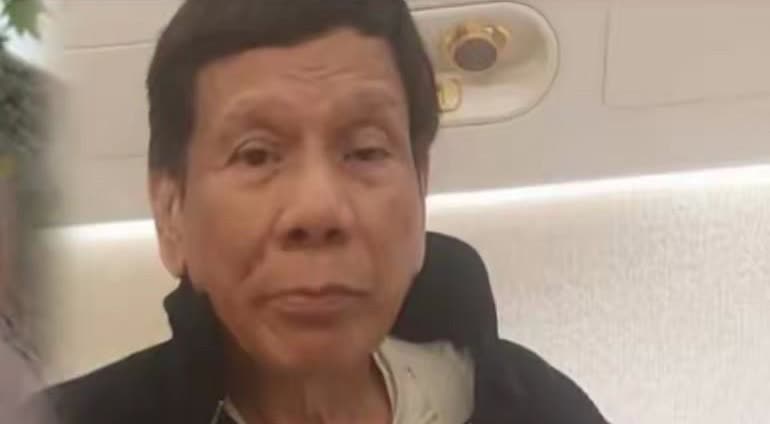 杜特尔特命悬一线，小马科斯被逼捞人救命，能否狱中逃生就此一搏杜特尔特在海