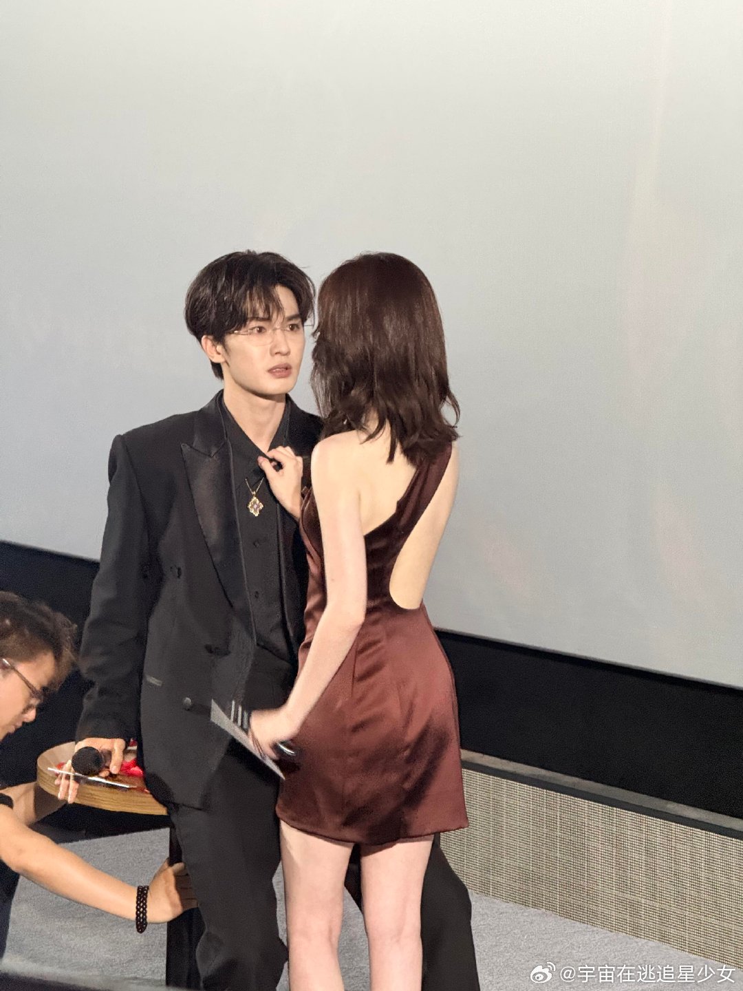 哈妮克孜好美好媚哈妮克孜媚成这样哈妮克孜好美好媚，每一个镜头都美得让人挪不开眼