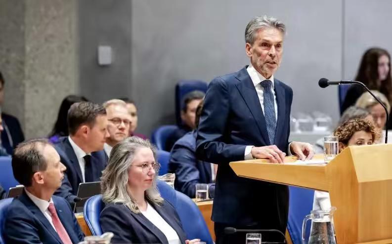 荷兰到现在还没认错，反而还开始反制安世中国，停止向中国工厂出口晶圆。荷兰方面应该