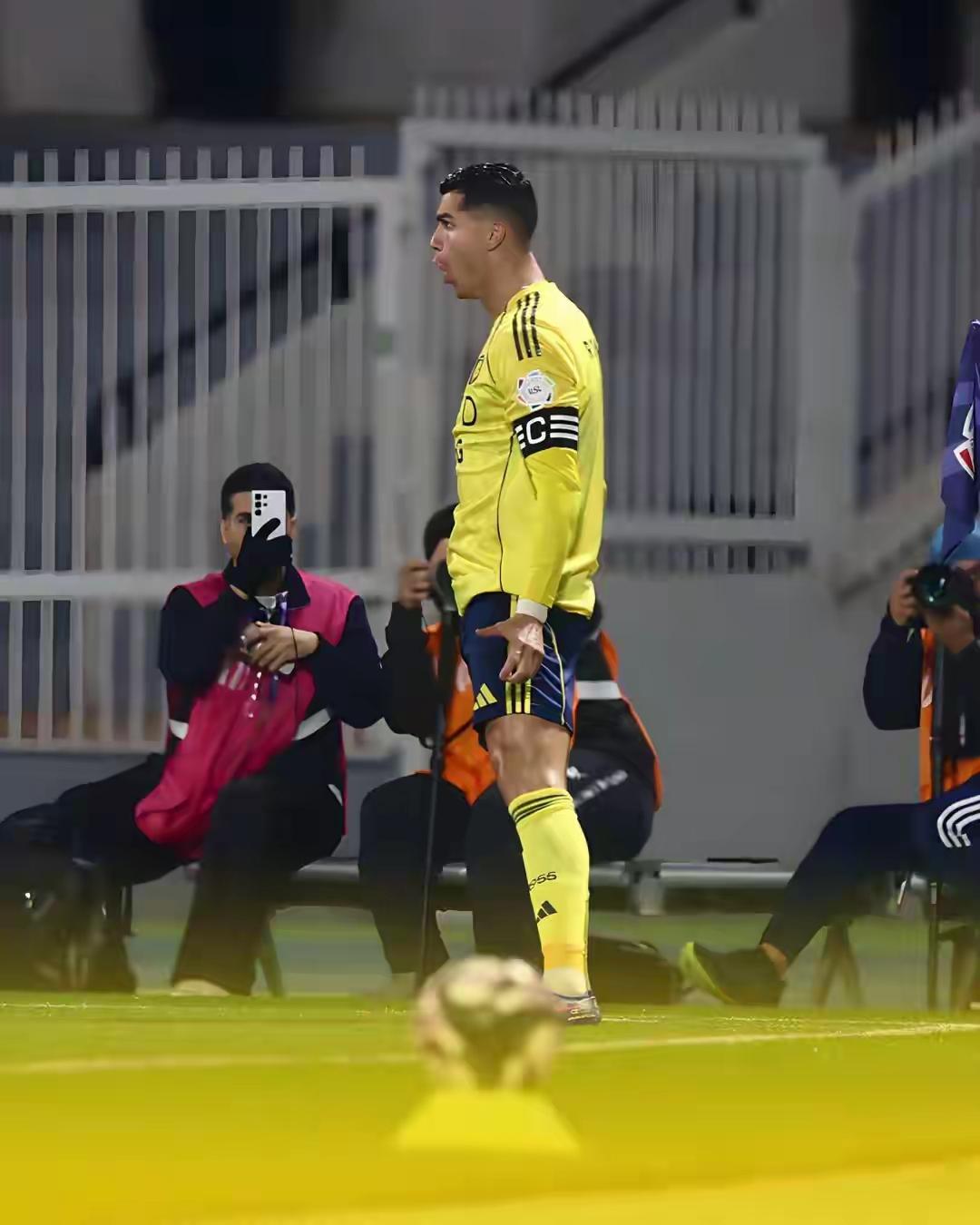 C罗打进职业生涯第960球，但是他在场上的表现令人疑惑……！现在的C罗，已经